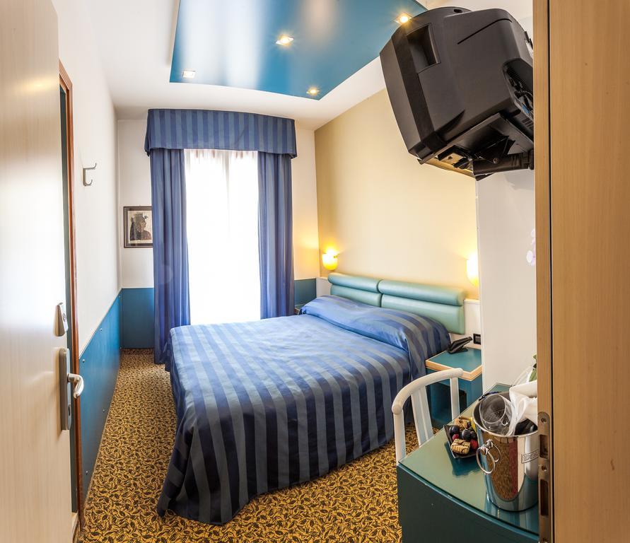 Christian Hotel