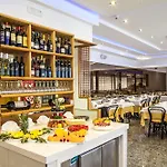 Christian Hotel 3*