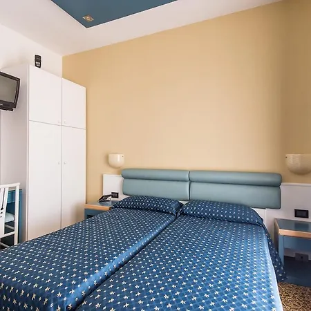 Christian Hotel 3*