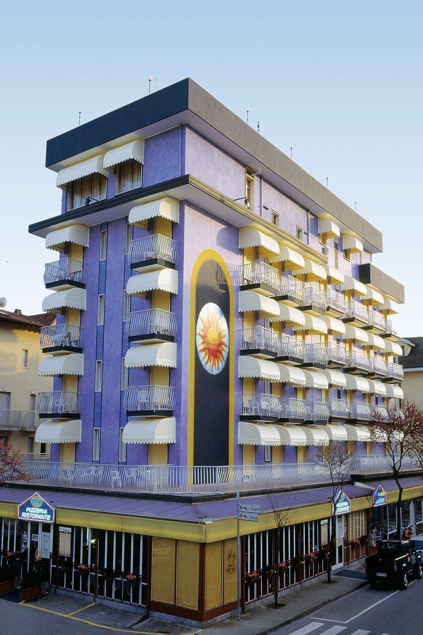 Christian Hotel 3*